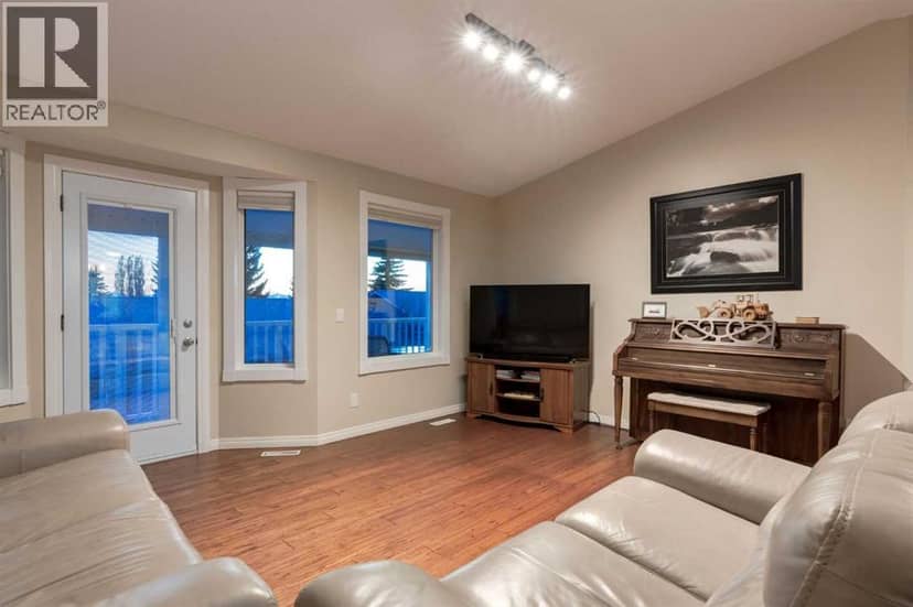 4 ARBOUR CLIFF Court NW — photo 17 of 40
