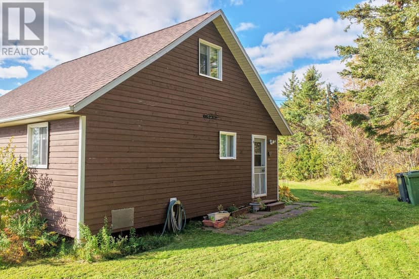 31 Brady Crescent — photo 21 of 32