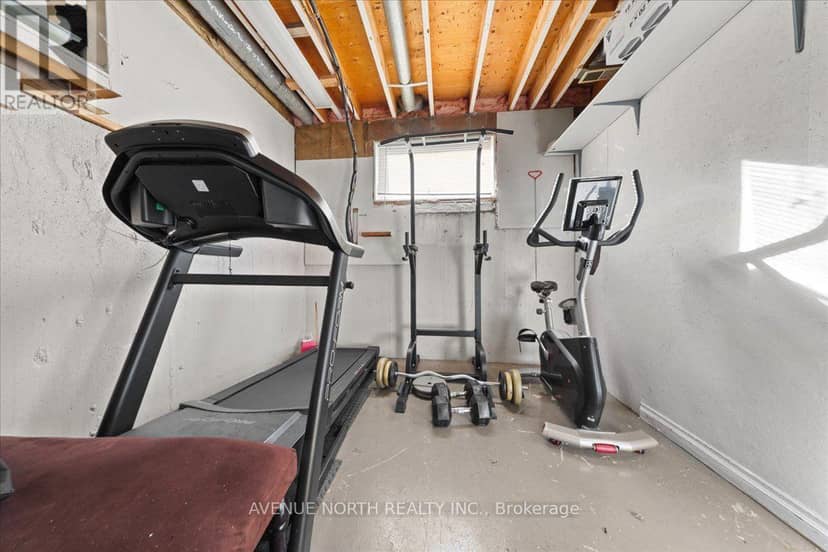 1524 Beaconfield Street — photo 24 of 39