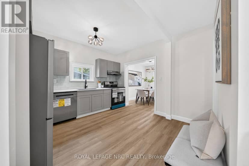 51 Queen Street S — photo 13 of 40
