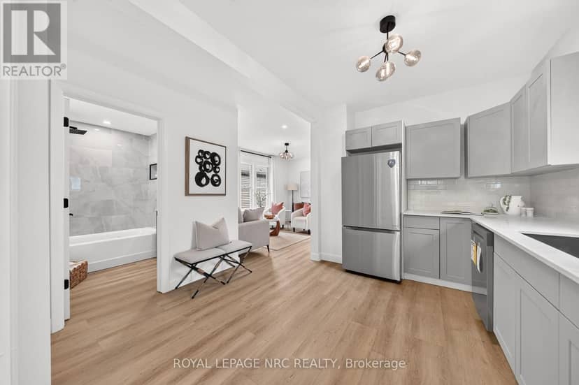 51 Queen Street S — photo 18 of 40