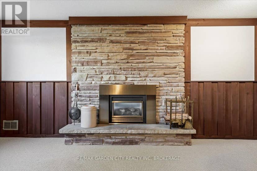 19 Berkhout Terrace — photo 28 of 40