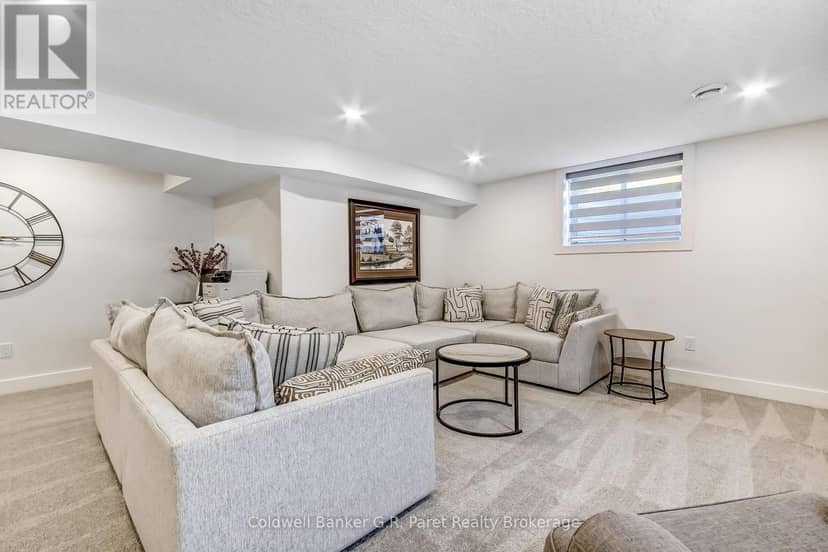 11 Macneil Court — photo 23 of 40