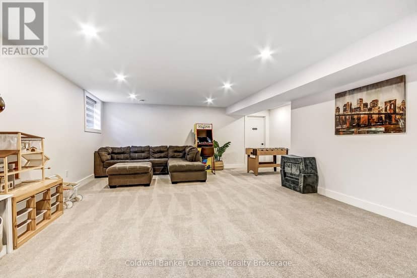11 Macneil Court — photo 24 of 40