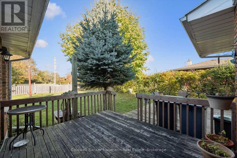 48 Westminster Avenue — photo 29 of 33