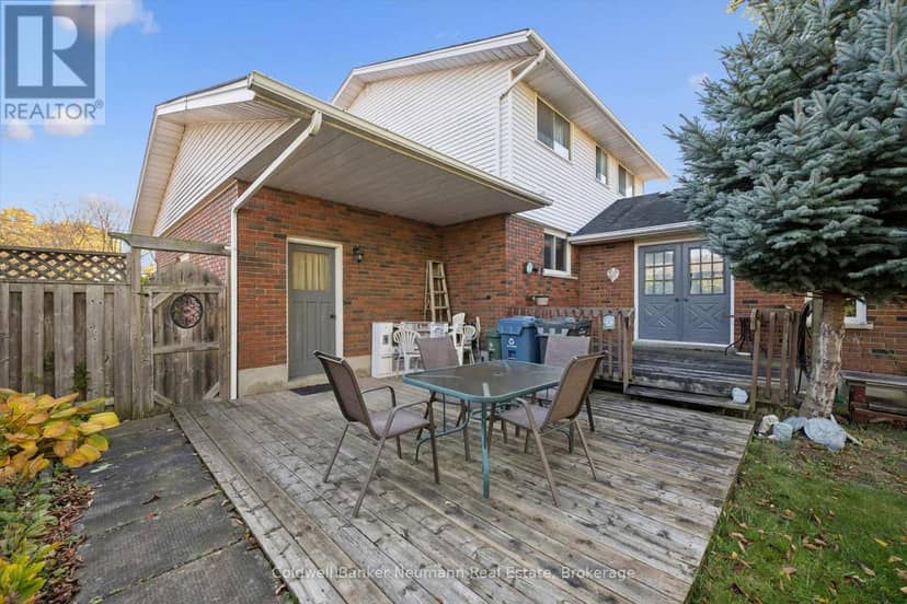 48 Westminster Avenue — photo 30 of 33