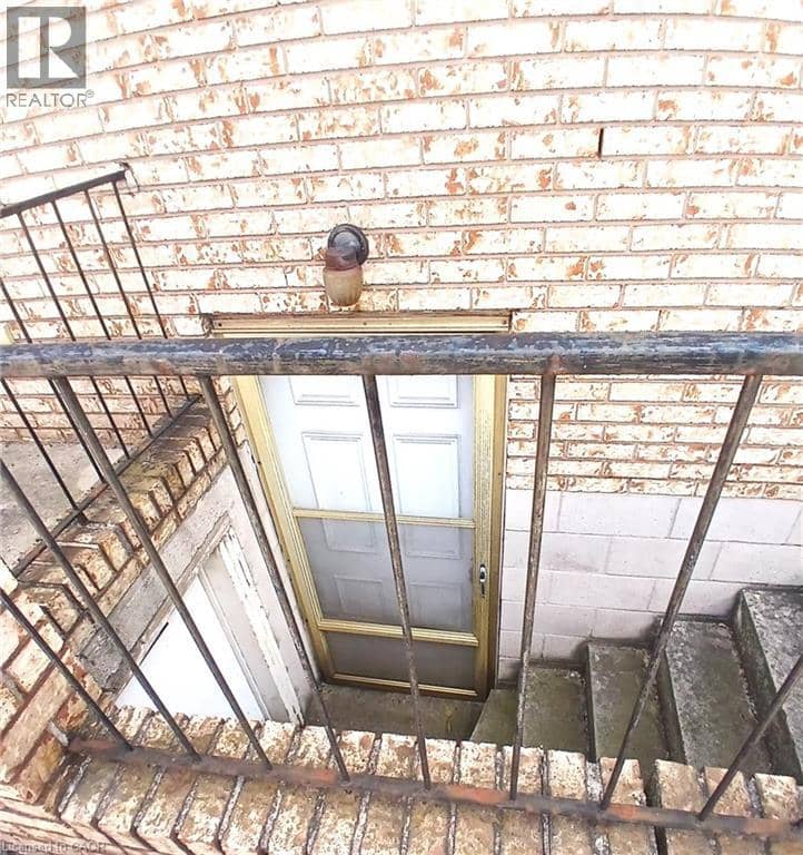 118 CRAIGROYSTON Road — photo 29 of 38