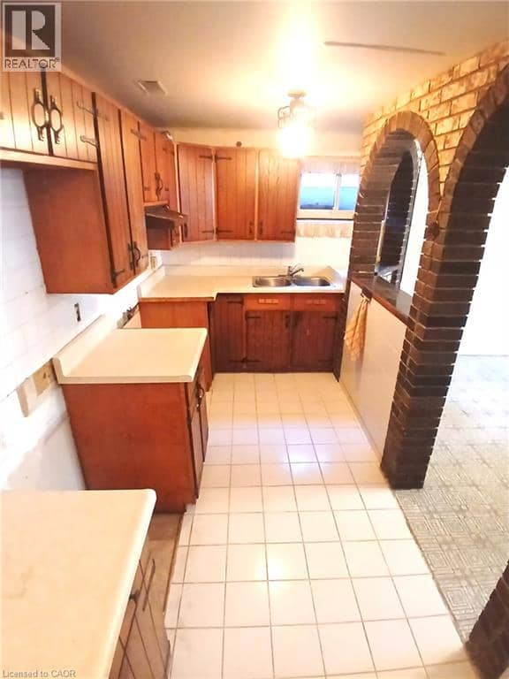 118 CRAIGROYSTON Road — photo 21 of 38
