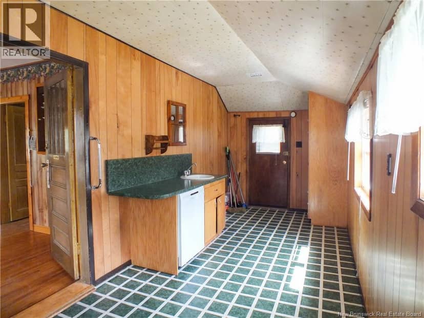 4641 Juniper Road — photo 9 of 40
