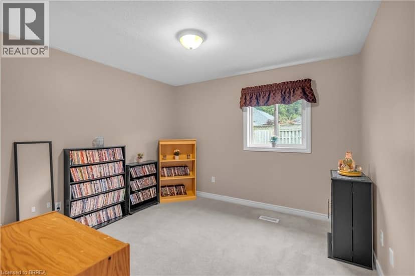 25 SUDDS Lane — photo 14 of 36