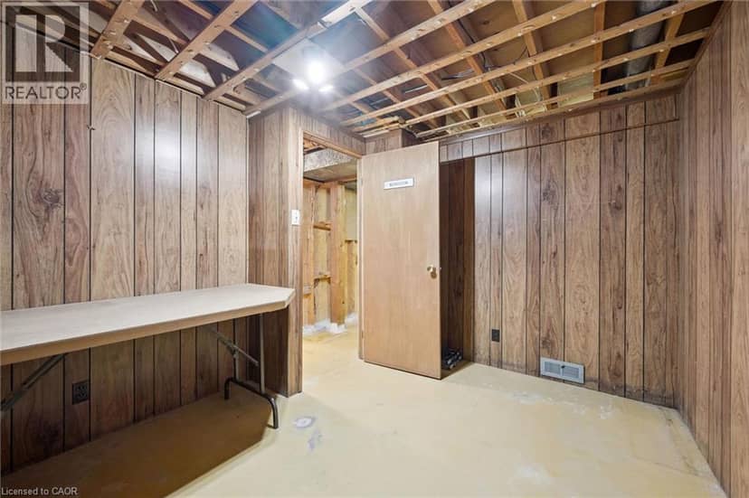 86 LOWER CANADA Crescent — photo 33 of 40