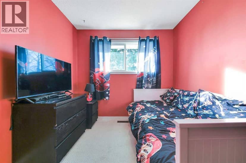 3920 50A Street — photo 24 of 40