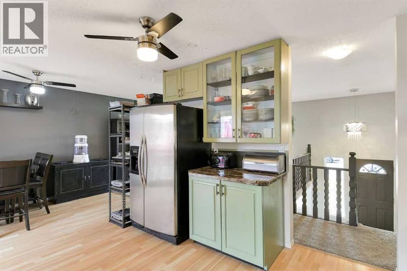 3920 50A Street — photo 17 of 40
