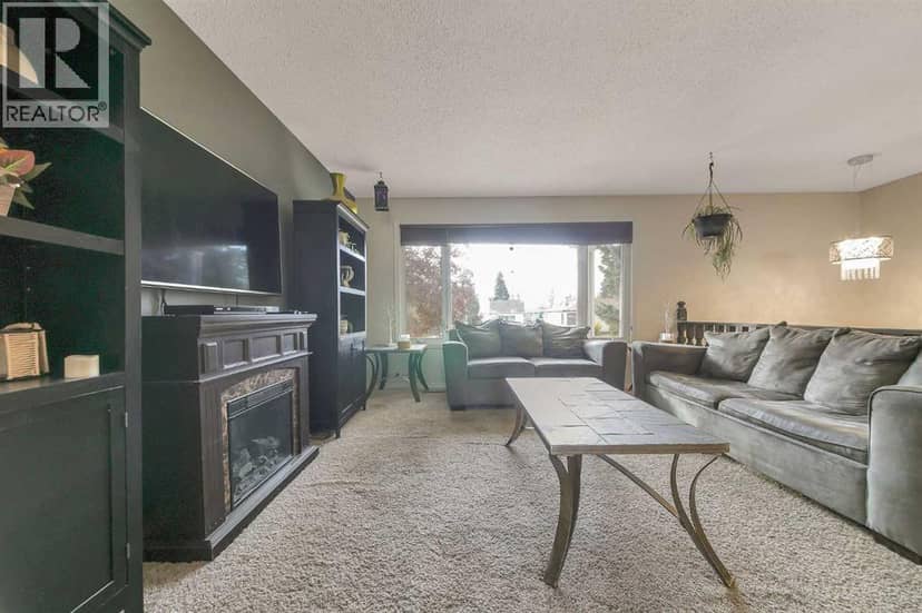 3920 50A Street, Red Deer, photo 8