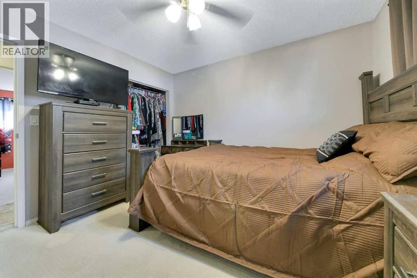 3920 50A Street — photo 19 of 40