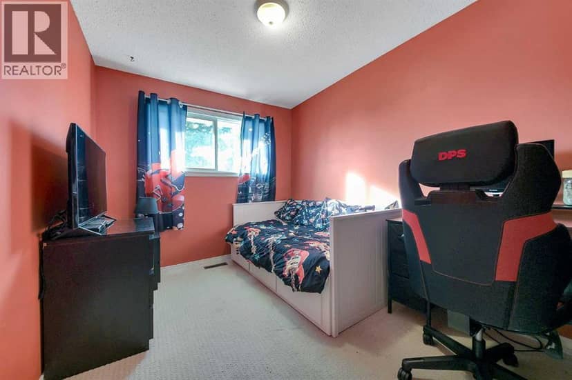 3920 50A Street — photo 23 of 40