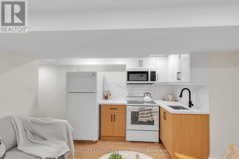 26 Queensdale Avenue — photo 21 of 40