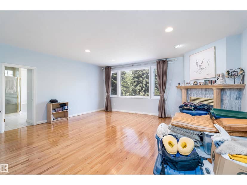 10812 5 AV SW — photo 25 of 40