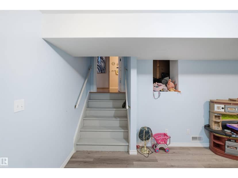 17007 90A ST NW — photo 33 of 40