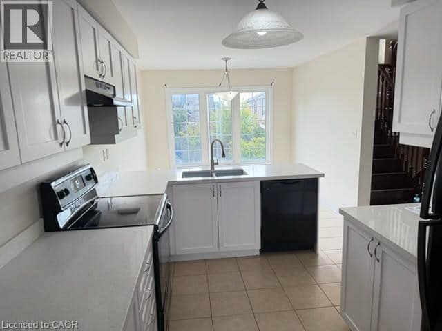 50 EMICK Drive, Ancaster, photo 3