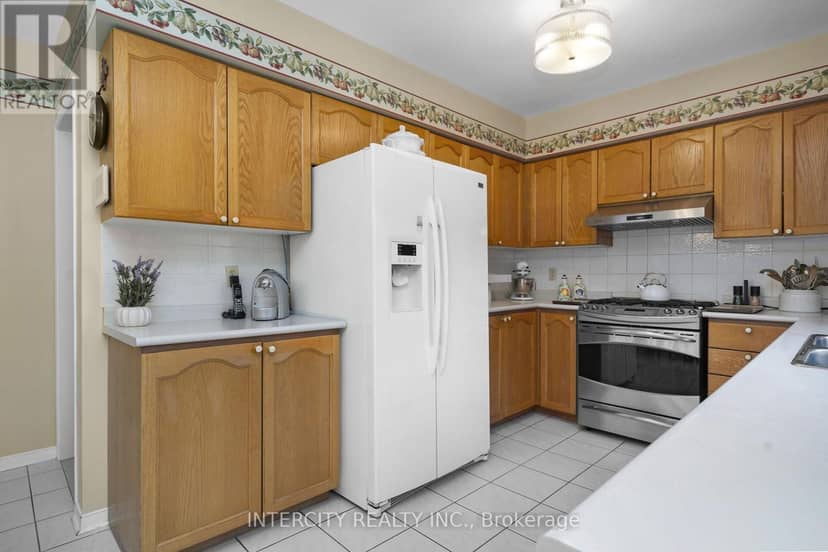 35 Avro Road — photo 14 of 40