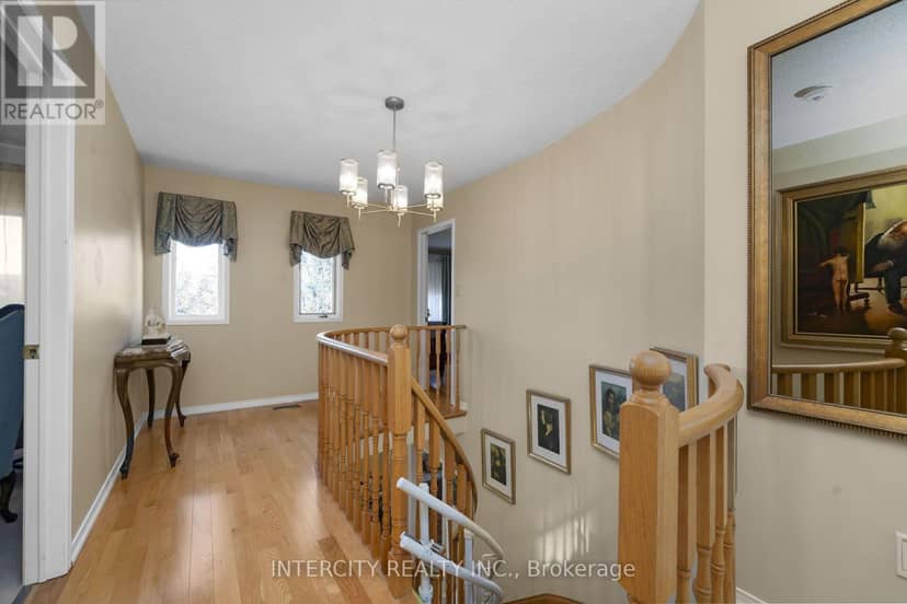 35 Avro Road — photo 20 of 40