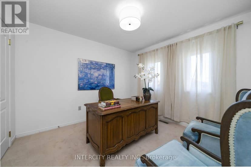 35 Avro Road — photo 26 of 40