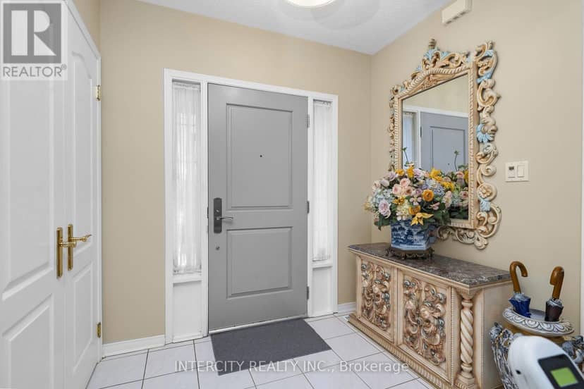 35 Avro Road, Vaughan, photo 5