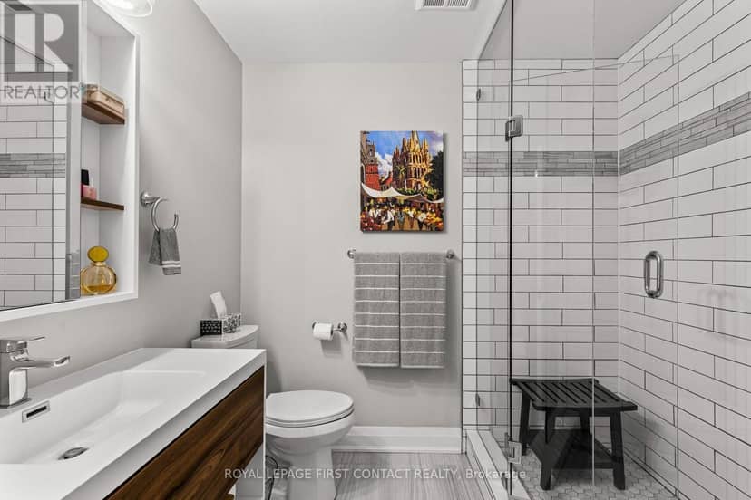308 - 21 Kempenfelt Drive — photo 25 of 39