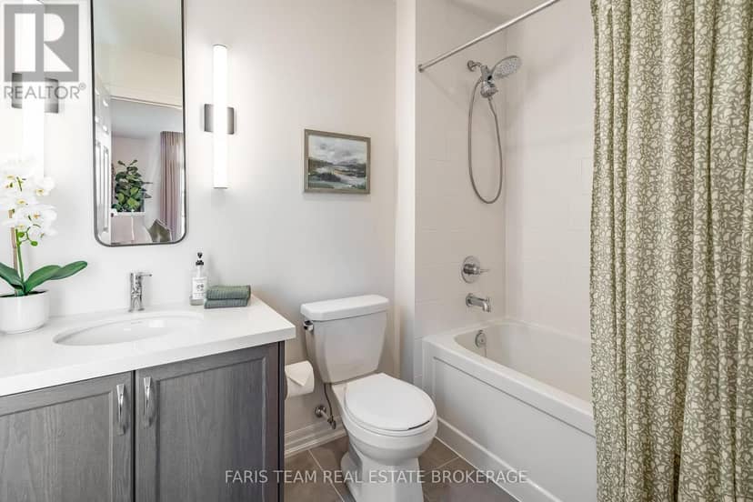 207 Sutherland Street S — photo 24 of 34