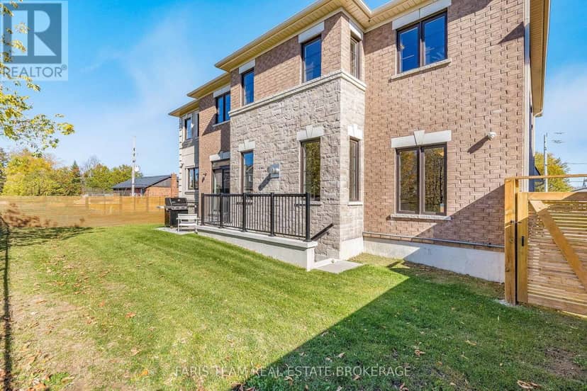 207 Sutherland Street S — photo 30 of 34