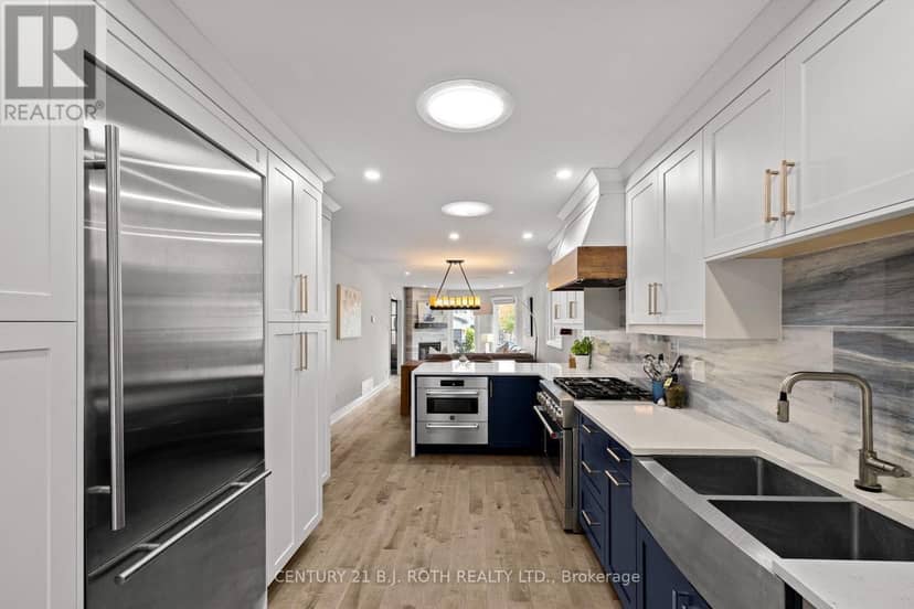 61 Orwell Crescent — photo 13 of 36
