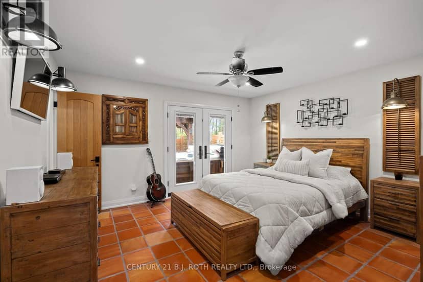 61 Orwell Crescent — photo 15 of 36