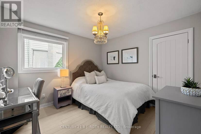 61 Orwell Crescent — photo 19 of 36
