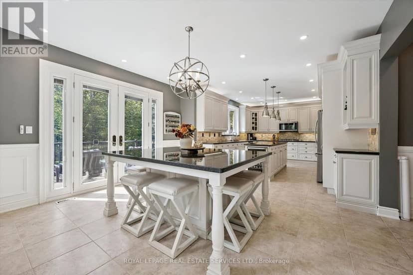 1036 Valley Crest Circle, Oakville, photo 5