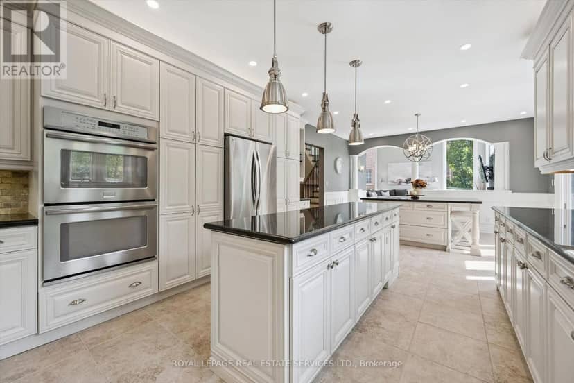 1036 Valley Crest Circle, Oakville, photo 8