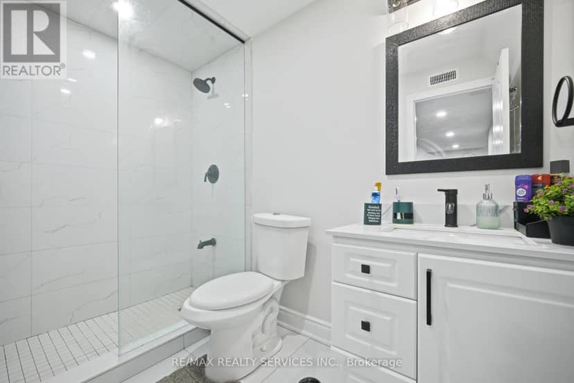 152 Newhouse Boulevard — photo 34 of 40