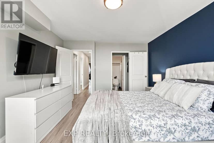 2101 - 1515 Lakeshore Road E — photo 14 of 40