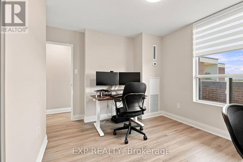 2101 - 1515 Lakeshore Road E — photo 17 of 40