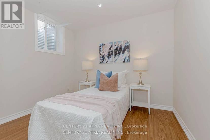 6 Shuter Lane — photo 33 of 40