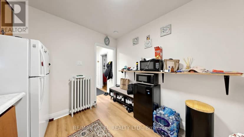 11 Hutton Avenue — photo 16 of 40