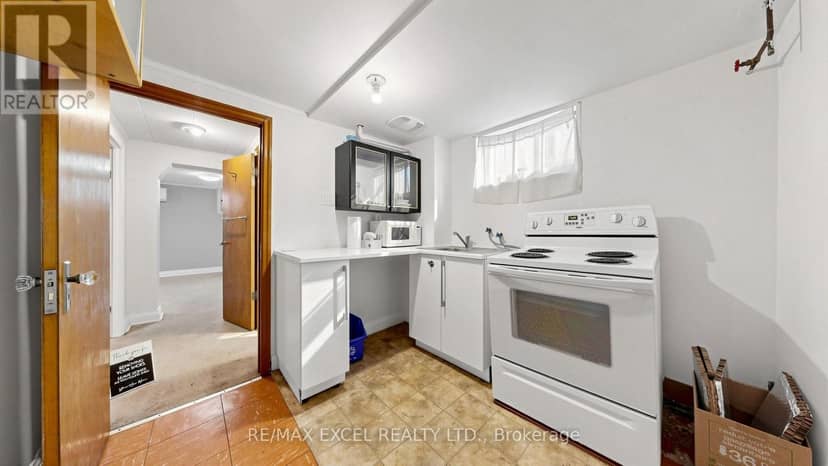 11 Hutton Avenue — photo 34 of 40