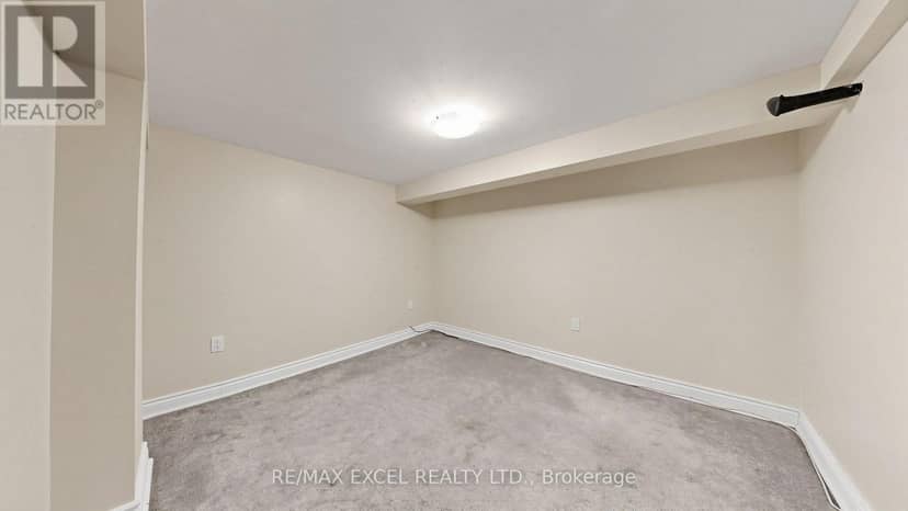 11 Hutton Avenue — photo 37 of 40