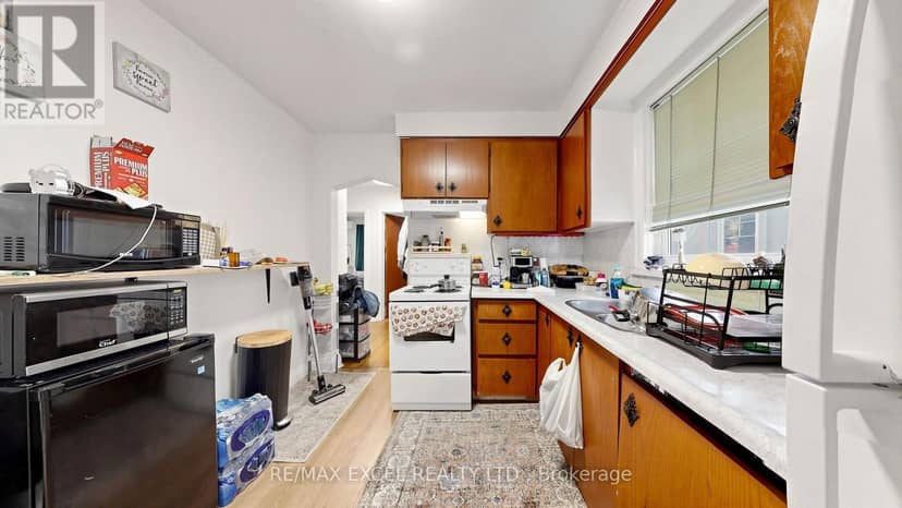 11 Hutton Avenue — photo 14 of 40
