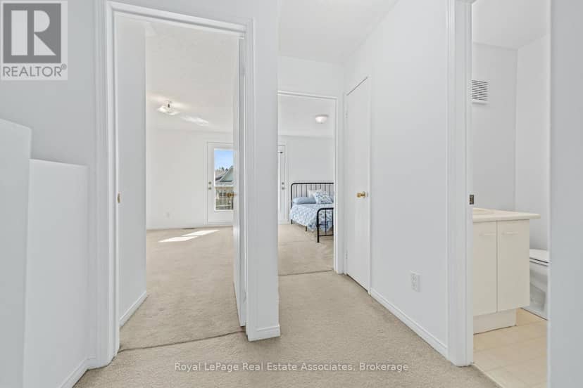 30 Stewart Maclaren Road — photo 26 of 38