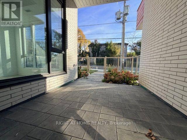 301 - 722 Marlee Avenue — photo 14 of 20