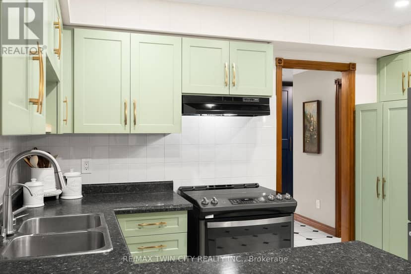 98 Wallace Drive, Cambridge, photo 7