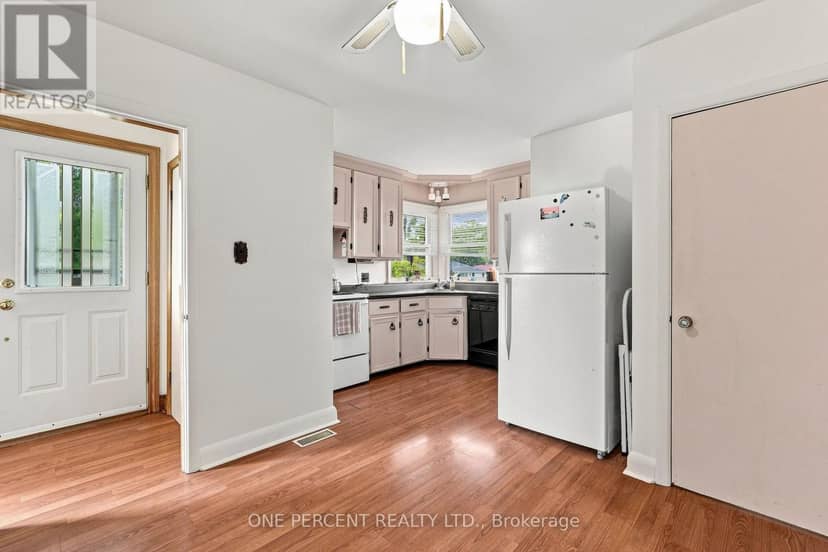 241 East 44th Street — photo 9 of 31