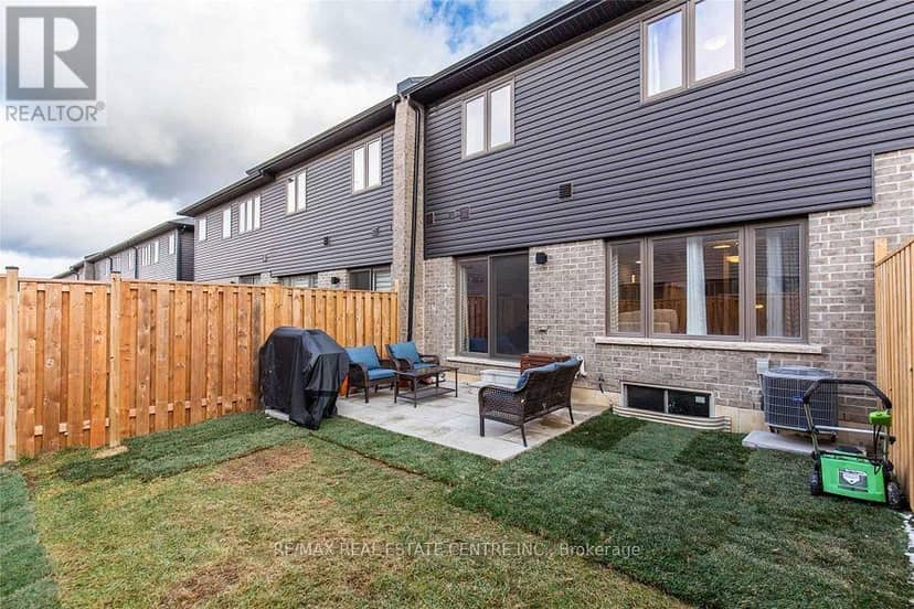 101 Greenwich Avenue — photo 11 of 13