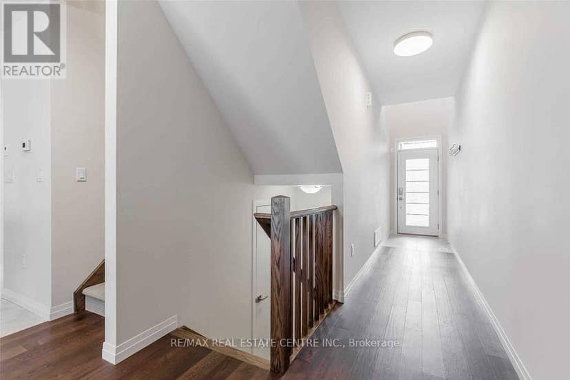 101 Greenwich Avenue, Hamilton, photo 2